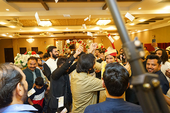 Farhan & Anum Barat 00183