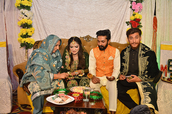 Usman & Maria Mehndi 00191