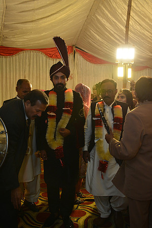 Usman & Hafsa Barat 00095