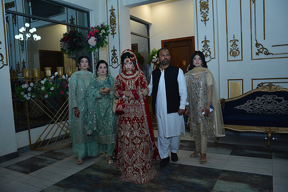 Usman & Hafsa Barat 00203