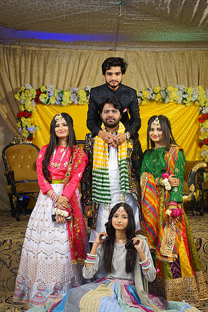 Umer Hayat & Qurat ul Ain Mehndi 00248