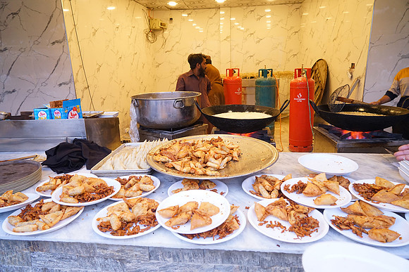Rosa Blanca Iftaari 00013