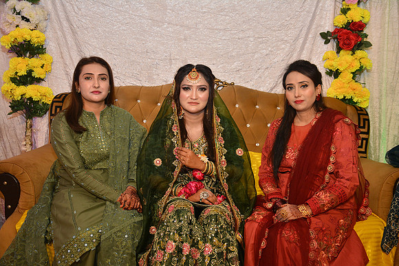 Usman & Maria Mehndi 00084