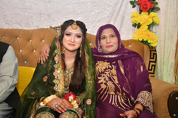 Usman & Maria Mehndi 00066