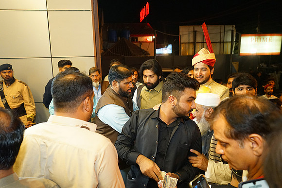 Farhan & Anum Barat 00156