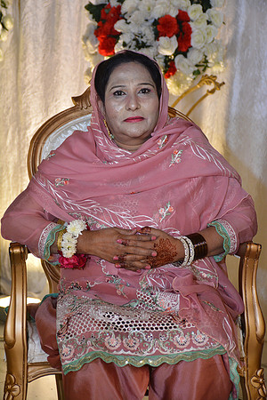 Usman & Hafsa Barat 00182