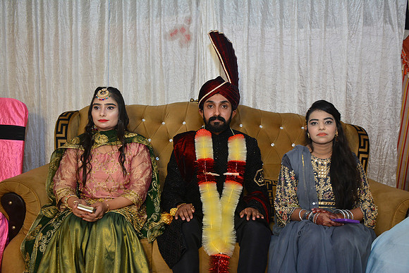 Usman & Hafsa Barat 00091