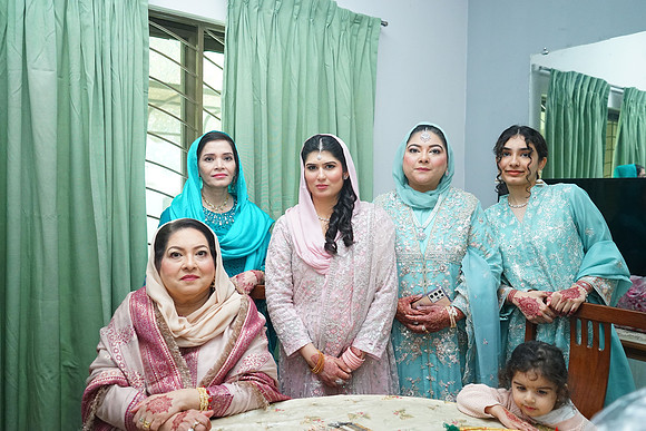 Hasan & Sundus Barat 00197
