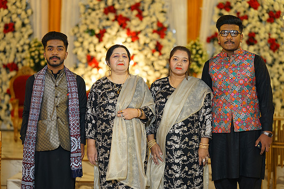 Hina & Jaffar Barat 00225