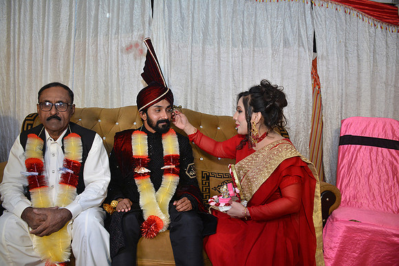 Usman & Hafsa Barat 00067