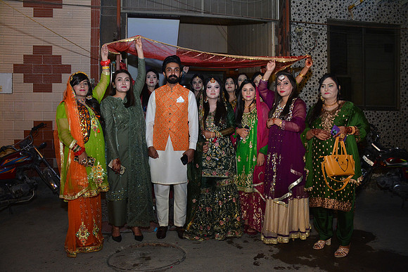 Usman & Maria Mehndi 00155