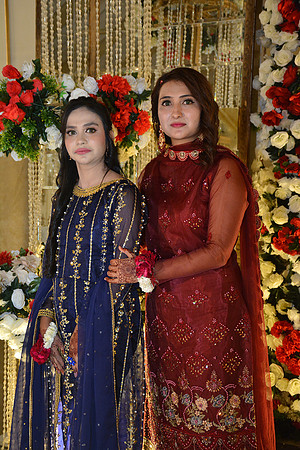 Usman & Hafsa Barat 00176