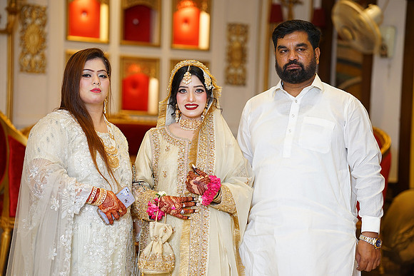 Ayesha & Khurram Nikah 00151
