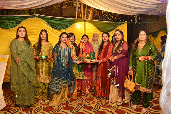 Usman & Maria Mehndi 00142