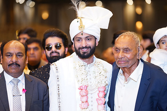 Sana & Ijaz Barat 00214
