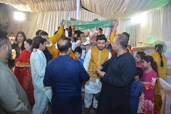 Usama & Bisma Mayon 00242