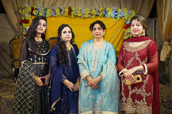 Umer Hayat & Qurat ul Ain Mehndi 00056