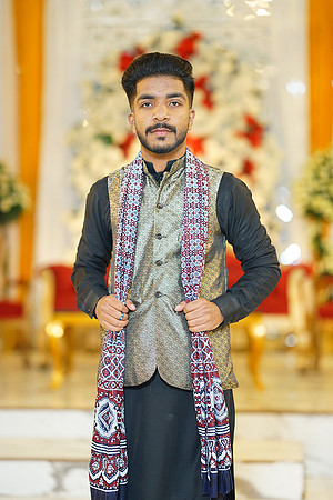 Hina & Jaffar Barat 00230
