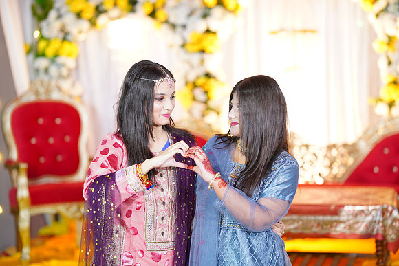 Uzair & Faria Mehndi 00189