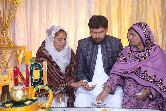 Ibrar & Aleena Mehndi 00160
